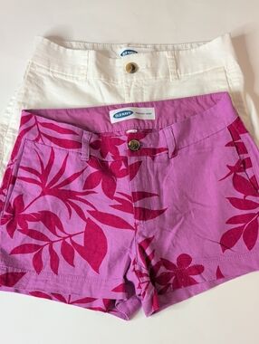 Old Navy Shorts Bundle Pink Floral & White 2 Pairs! Size 0 Women's